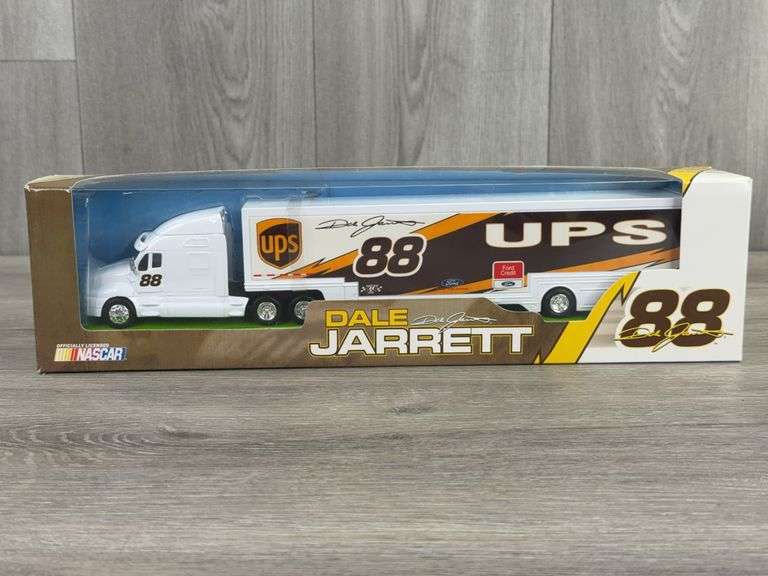 Dale Jarrett #88 UPS Transporter, 1/64, Action, Limited Edition