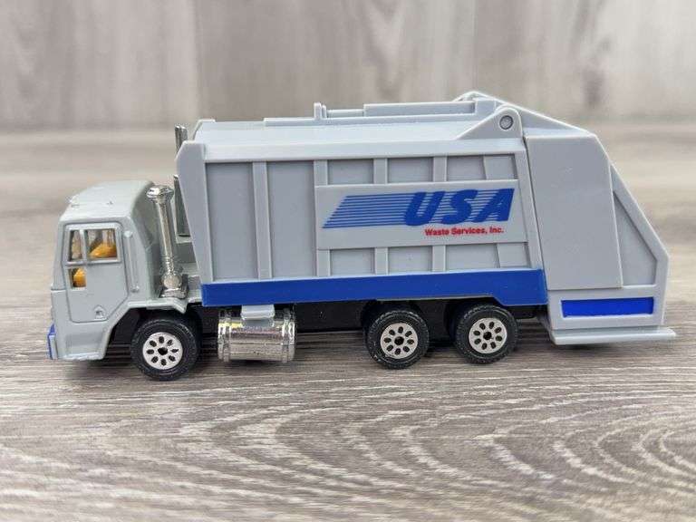 2 Recycle America Dump Trucks-1 Hot Wheels, 1 Road Champs,  Waste Management Dump Truck-Road Champs, USA Waste Services Dump Truck-Road Champs, 5”