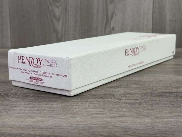 Collectors Club 3 Freightliner Semi Trucks Set, 1/64, Penjoy Company