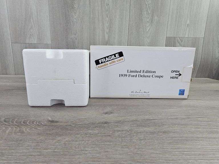 1939 Ford Deluxe Coupe, Black, 1/24, Danbury Mint, Certificate Of Title, Limited Edition, #1327/5000