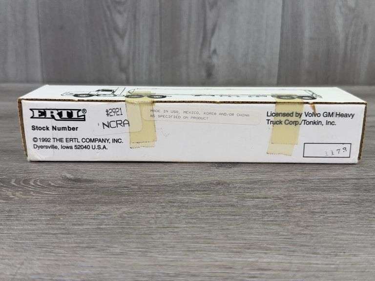 WhiteGMC WCA Aero Conventional NCRA Tractor Tanker, 1/64, Ertl, 1st Edition