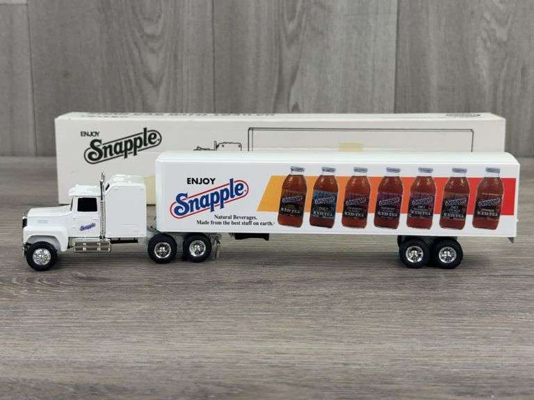 Ford LTL-9000 Snapple Tractor Trailer, 1/64, Ertl, 1993 Limited Edition, 1 Of 2500