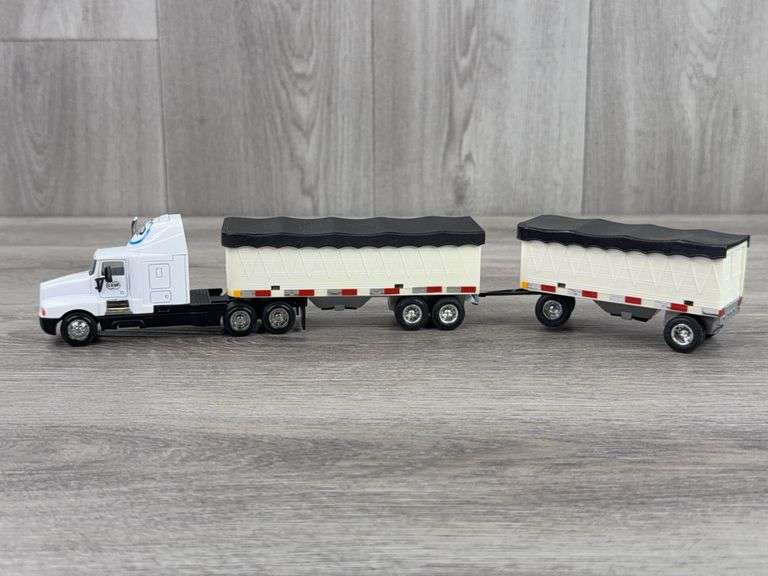 Kenworth T600A Coop Truck W/ Grain Dump & Pup, 1/64, Custom
