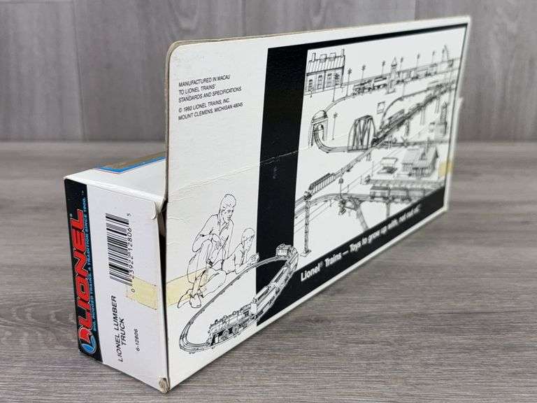 Lionel Lumber Truck, 11 1/2", O and O-27 Gauge