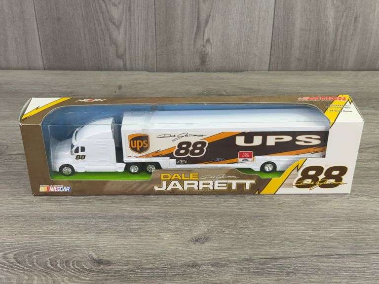 Dale Jarrett #88 UPS Transporter, 1/64, Action, Limited Edition