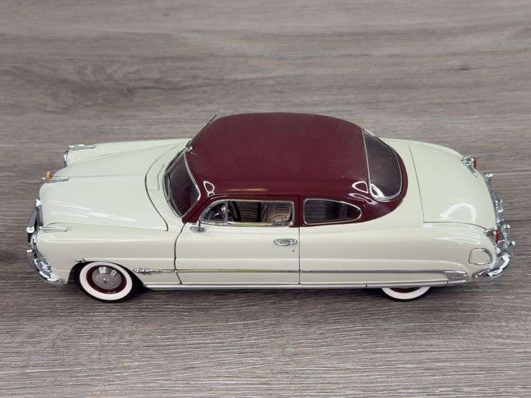 1951 Hudson Hornet, Beige/Maroon, 1/24, Franklin Mint Precision Models, Collector Portfolio, Limited Edition, #843/2500