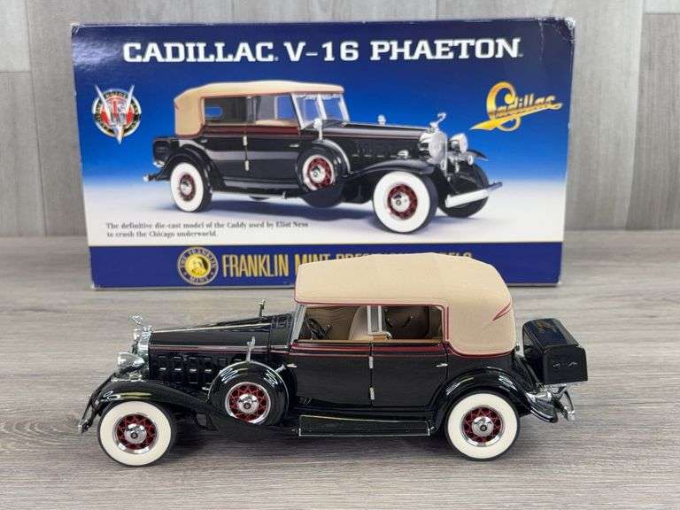 1930’s Cadillac V-16 Phaeton, Eliot Ness, 1/24, Franklin Mint Precision Models, Certificate Of Authenticity, Collector Portfolio, Accessories Included
