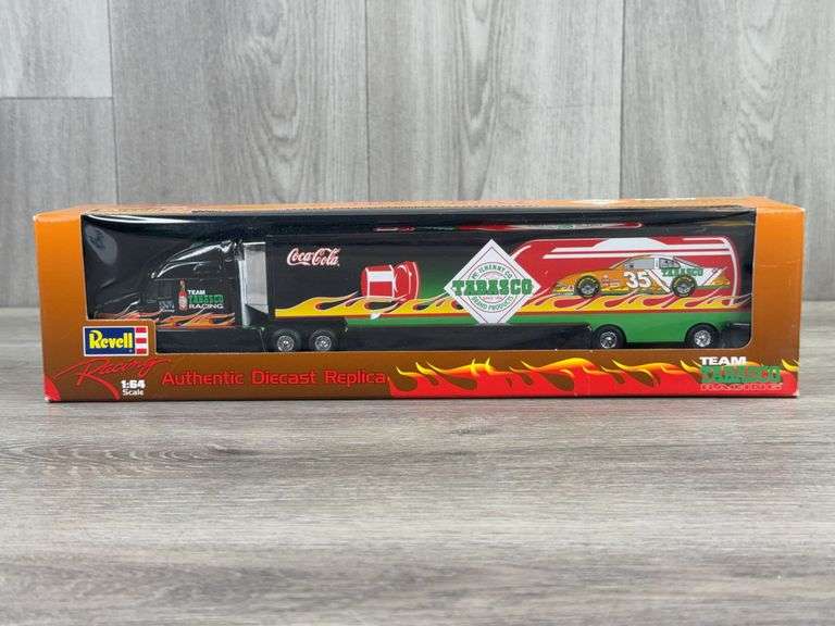 Todd Bodine #35 Team Tabasco Racing Transporter, 1/64, Revell Racing