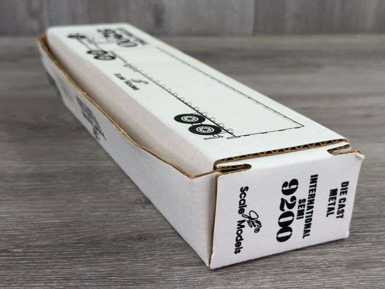 International 9200 Pepsi Semi, 1/64, Scale Models