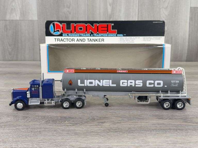 Lionel Gas Co. Tractor and Tanker, 12", O and O-27 Gauge