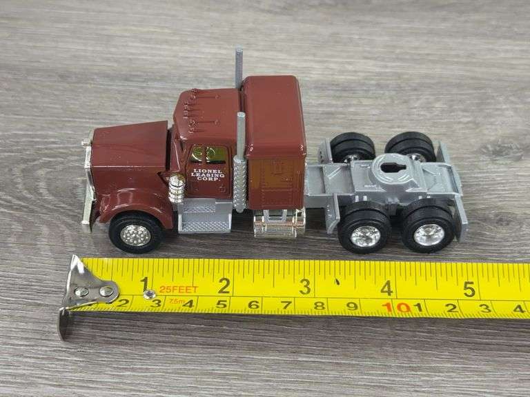 Lionel Leasing Corp. Metal Tractor,  5", O and O-27 Gauge
