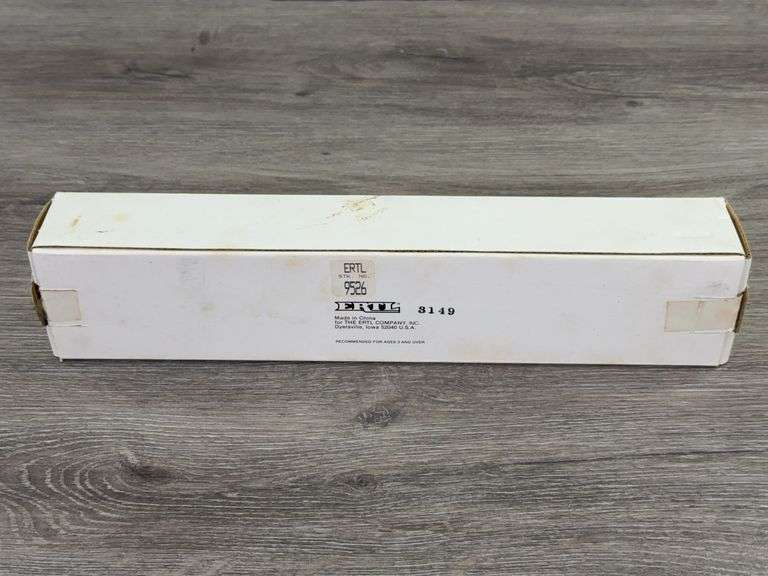 Mack Ultra-Liner Rea Magnet Wire Tractor Trailer, 1/64, Ertl