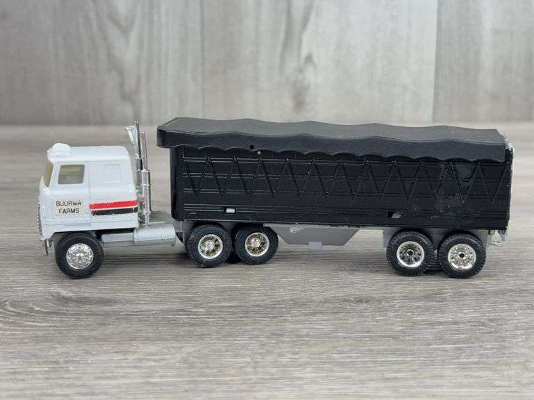 Buurma Farms International W/ Dump Trailer, 1/64, Custom