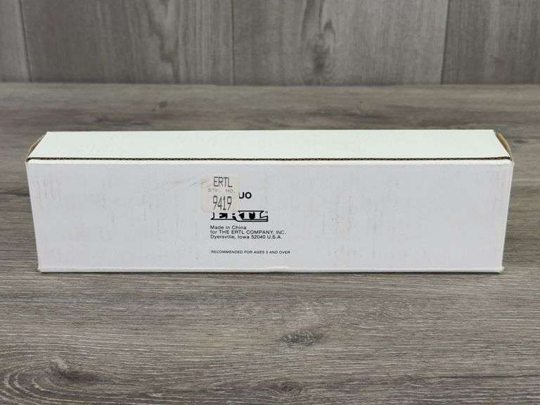 Mack Ultra-Liner Milk Marketing Inc. Tractor Tanker, 1/64, Ertl