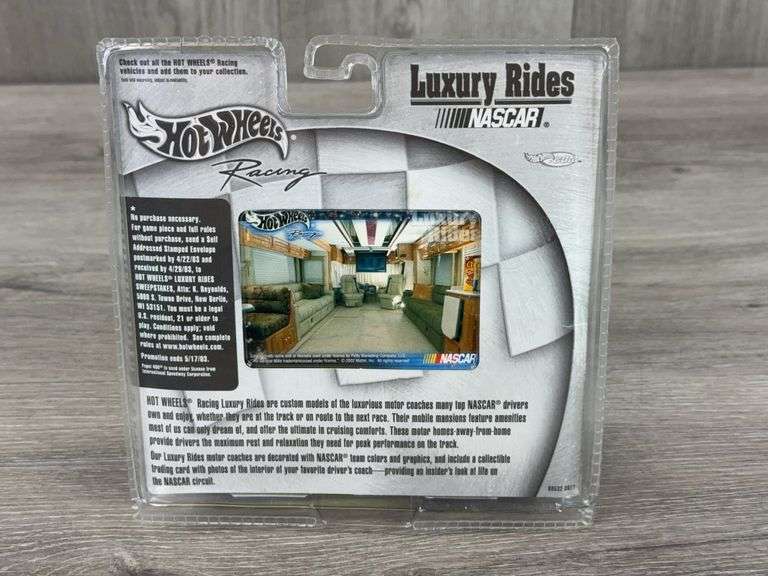 #10 Johnny Benson Valvoline, #10 Scott Riggs Nesquik & John Andretti #43 Cheerios Luxury Rides 1/64, Hot Wheels