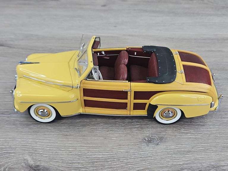 1948 Ford Sportsman Convertible, Maize, 1/24, Danbury Mint, Certificate Of Title, Limited Edition,  Serial #1243