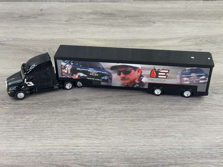 Kenworth Dale Earnhardt #3 Legacy Goodwrench Transporter, 1/64, Action