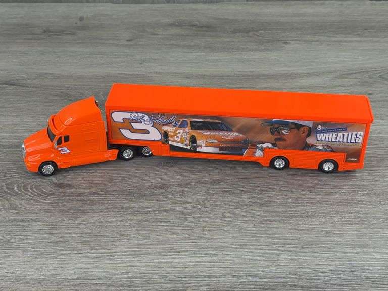 Kenworth Dale Earnhardt #3 Wheaties Transporter, 1/64, Action