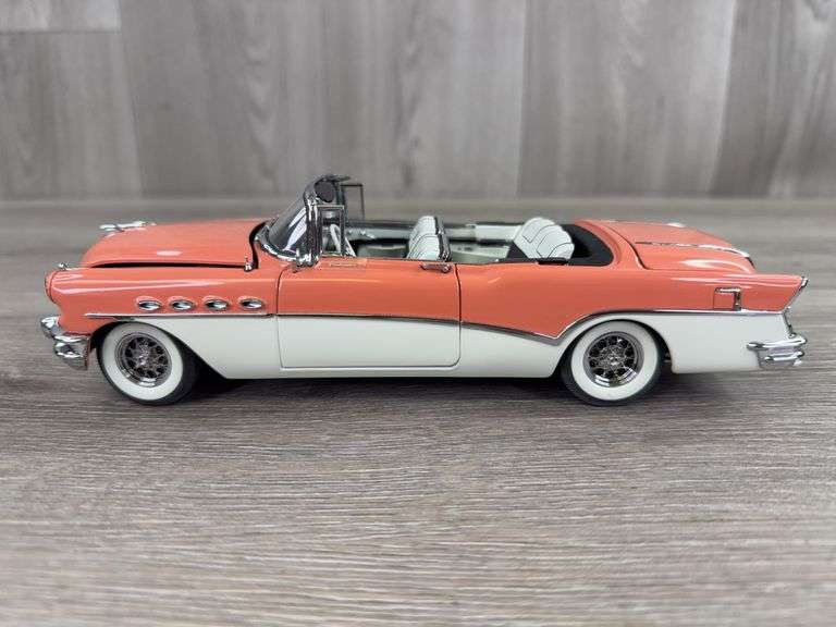 1956 Buick Roadmaster Coral/Cream Convertible, Black/White Interior, 1/24, The Danbury Mint, #1290/5000, Limited Edition