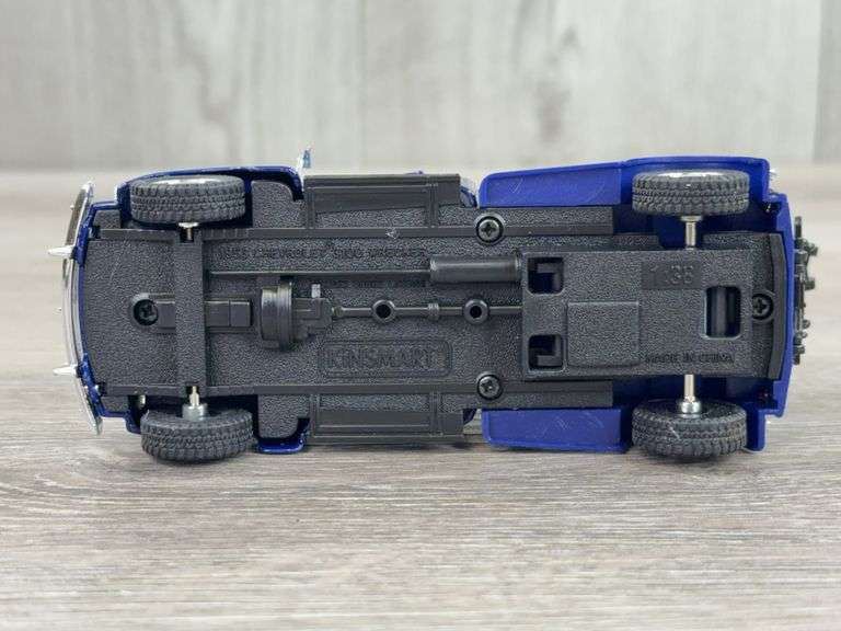 1953 Chevrolet All Day Towing Tow Truck, 1/32, Jada Toys; 1953 Chevrolet 3100 Road Towing Quick Shot Wrecker, 1/38, Kinsmart