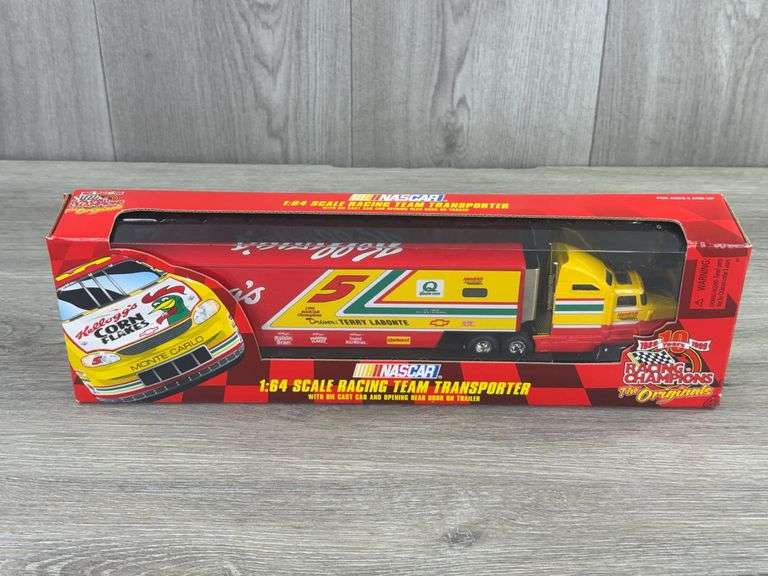 Terry Labonte #5 Kellogg's Corn Flakes Transporter, 1/64, Racing Champions 10th Anniversary