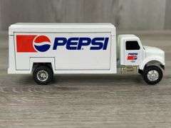 International Navistar Pepsi Beverage Truck, 1/64, Ertl, 1992, #1