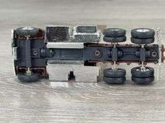 International Navistar Van Manen Oil Tractor Tanker, 1/64, Ertl