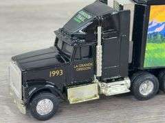International Navistar Oregon Trail Cherries Tractor Trailer, 1/64, Ertl, 1993