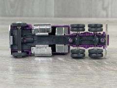 Ford LTL-9000 W/Sleeper Cab & Trailer Good & Plenty, 1/64, Ertl