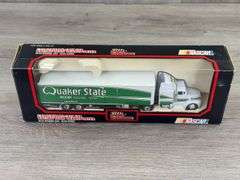 Brett Bodine #26 Quaker State Nascar Racing Team Transporter, 1/64, Racing Champions