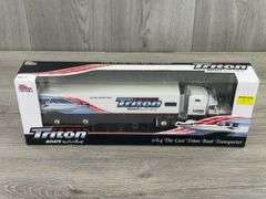 Triton Boats By Earl Bentz Transporter, 1/64, Racing Champions Ertl