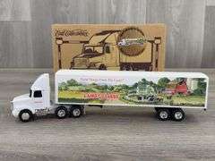 WhiteGMC Land O Lakes Tractor Trailer, 1/64, Ertl Collectibles, Toy Farmer