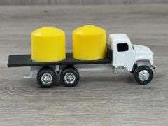Custom Tanker And Fertilizer Tank Straight Truck-Ertl, 1/64