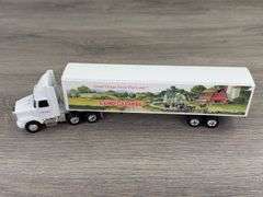 WhiteGMC Land O Lakes Tractor Trailer, 1/64, Ertl Collectibles, Toy Farmer