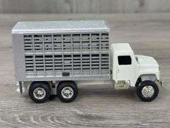3 Cattle Trucks, 1/64, Ertl