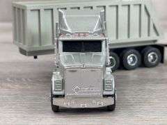 International Navistar Truck W/2 Dump Trailers, 1/64, Custom