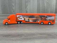 Kenworth Dale Earnhardt #3 Wheaties Transporter, 1/64, Action