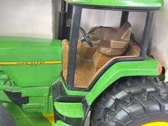 John Deere 8400 MFWD Duals, 1/16, 1994 Special Edition