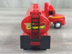 WhiteGMC Aero Conventional Sheetz Gasoline Tractor Tanker, 1/64, Ertl