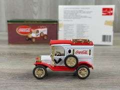 1913 Ford Model T Coca-Cola Van In Tin, 1/43, Commemorative Christmas Edition, Ertl