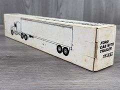 Ford LTL-9000 W/Sleeper Cab & Trailer Good & Plenty, 1/64, Ertl