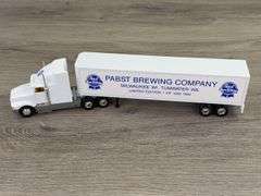 International 9400 Pabst Brewing Company Tractor Trailer, 1/64, Road Champs Inc., 1992 Limited Edition, 1 Of 1250