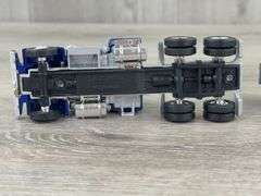 Lionel Gas Co. Tractor and Tanker, 12", O and O-27 Gauge