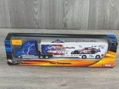 Freightliner Kyle Petty #45 Georgia-Pacific Team Transporters, 1/64, Hot Wheels Racing