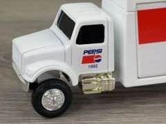 International Navistar Pepsi Beverage Truck, 1/64, Ertl, 1992, #1