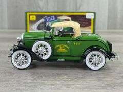 1930 Ford Model A John Deere Convertible Roadster, 1/25, Ertl Collectibles