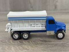 3 Fertilizer Spreaders, 1/64, Ertl,  2 are Custom