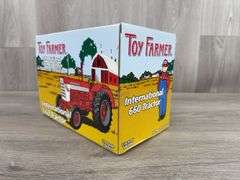 International 660 WF Diesel, 1/16, 1999 NFTS, Toy Farmer