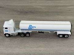 Mack Ultra-Liner Milk Marketing Inc. Tractor Tanker, 1/64, Ertl