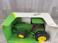 John Deere 8400 MFWD Duals, 1/16, 1994 Special Edition
